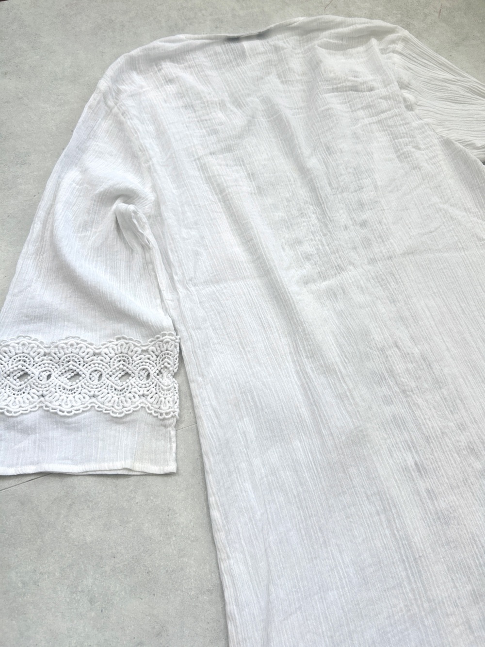 La Blanca White Crochet-Trim Cotton V-Neck Swim Coverup, Size M - Picture 10 of 12